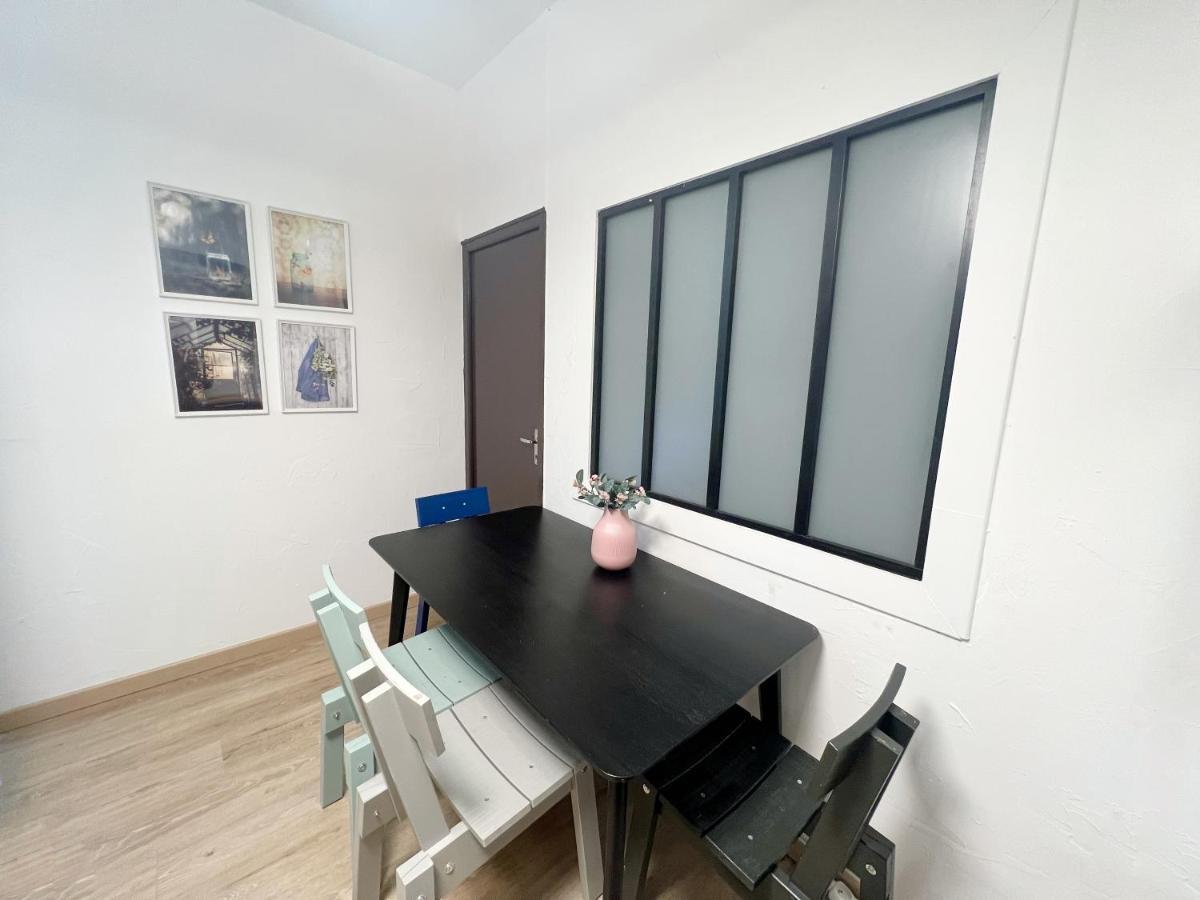 116 Chic & Cosy Grand Appart Moderne 65M2 Hypercentre Wifi Smart Tv Netflix Apartment Saint-Etienne  Exterior photo